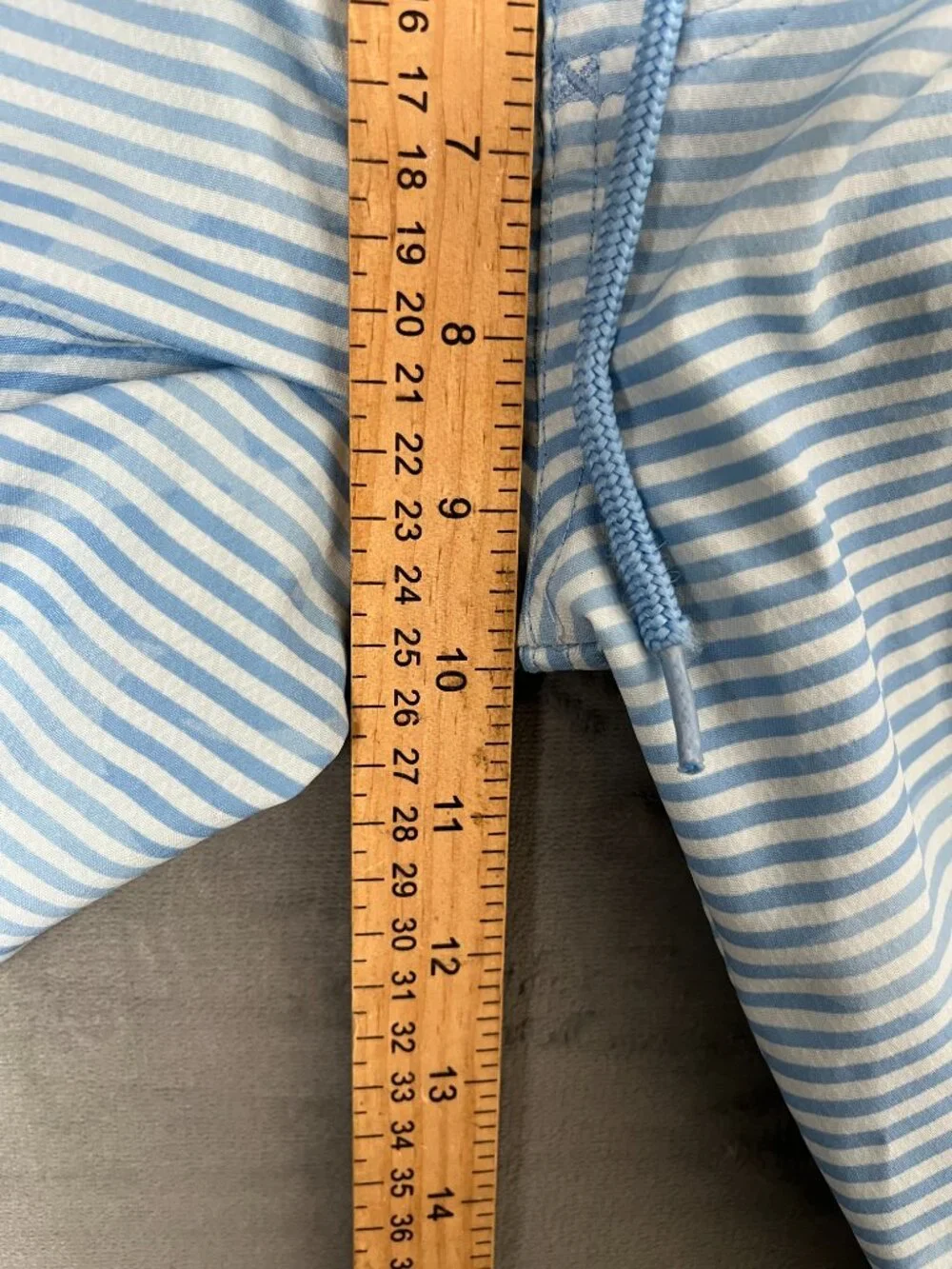 Vineyard Vines Swim Short Boys 12-14 Medium Stripped Whit Blue